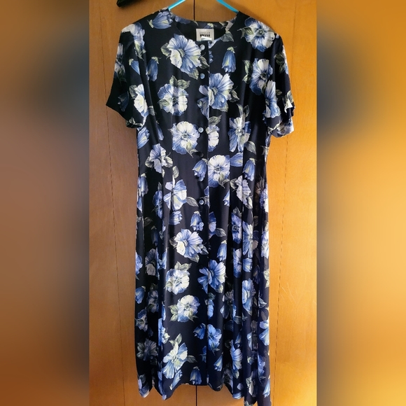 Dark blue dress with light blue flowers buttoned down the front - Picture 1 of 4